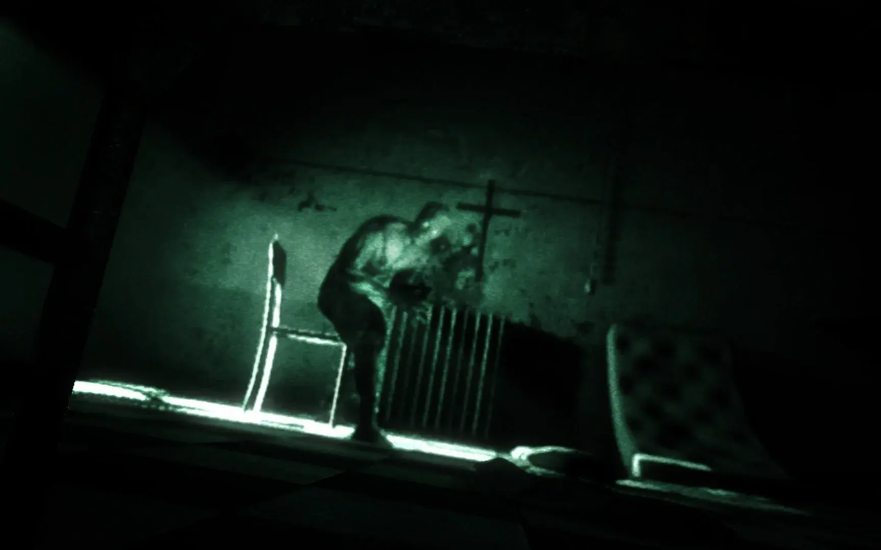 Outlast thumbnail 5